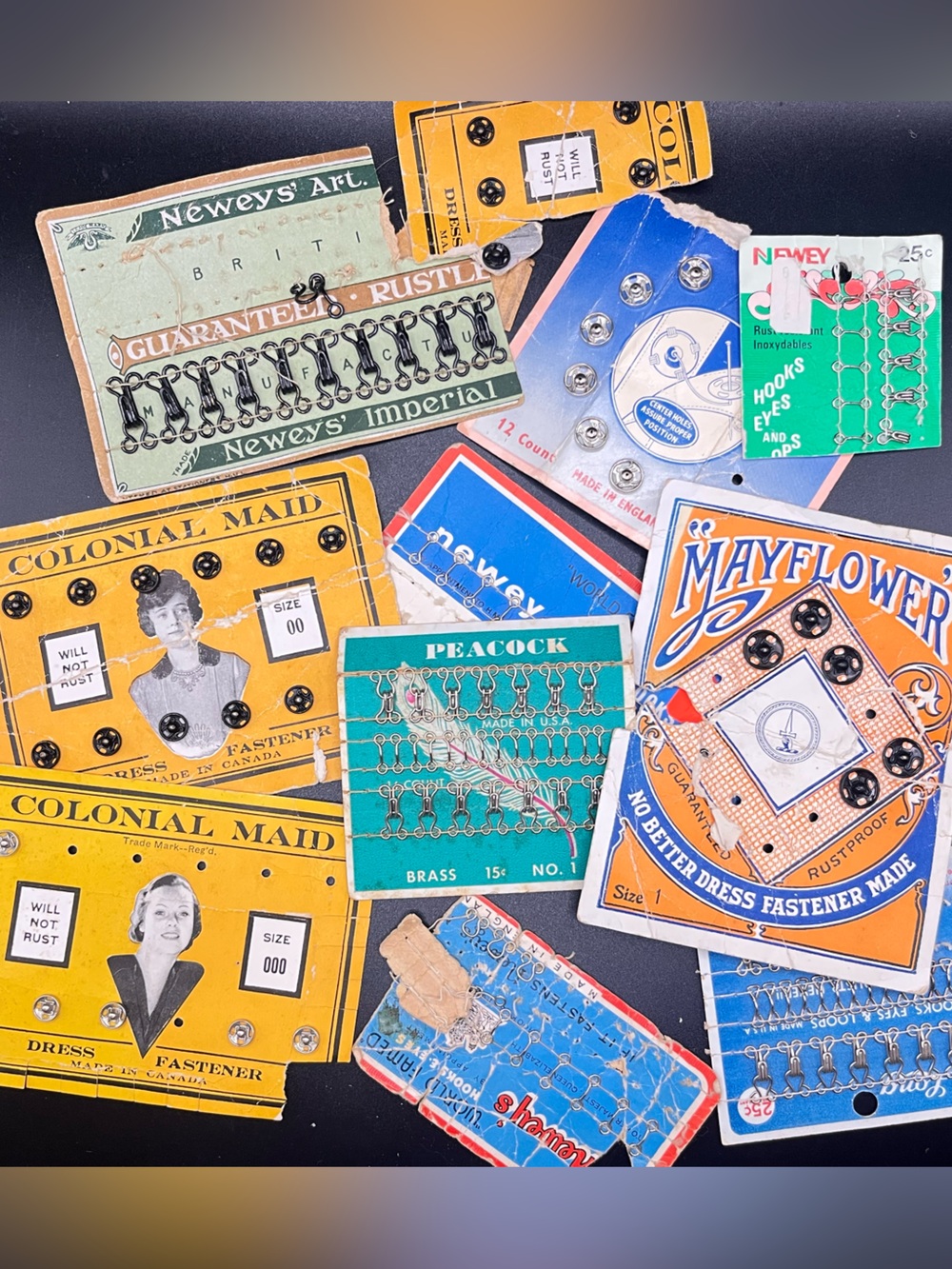 Lot of Vintage Sewing & Dress Fasteners